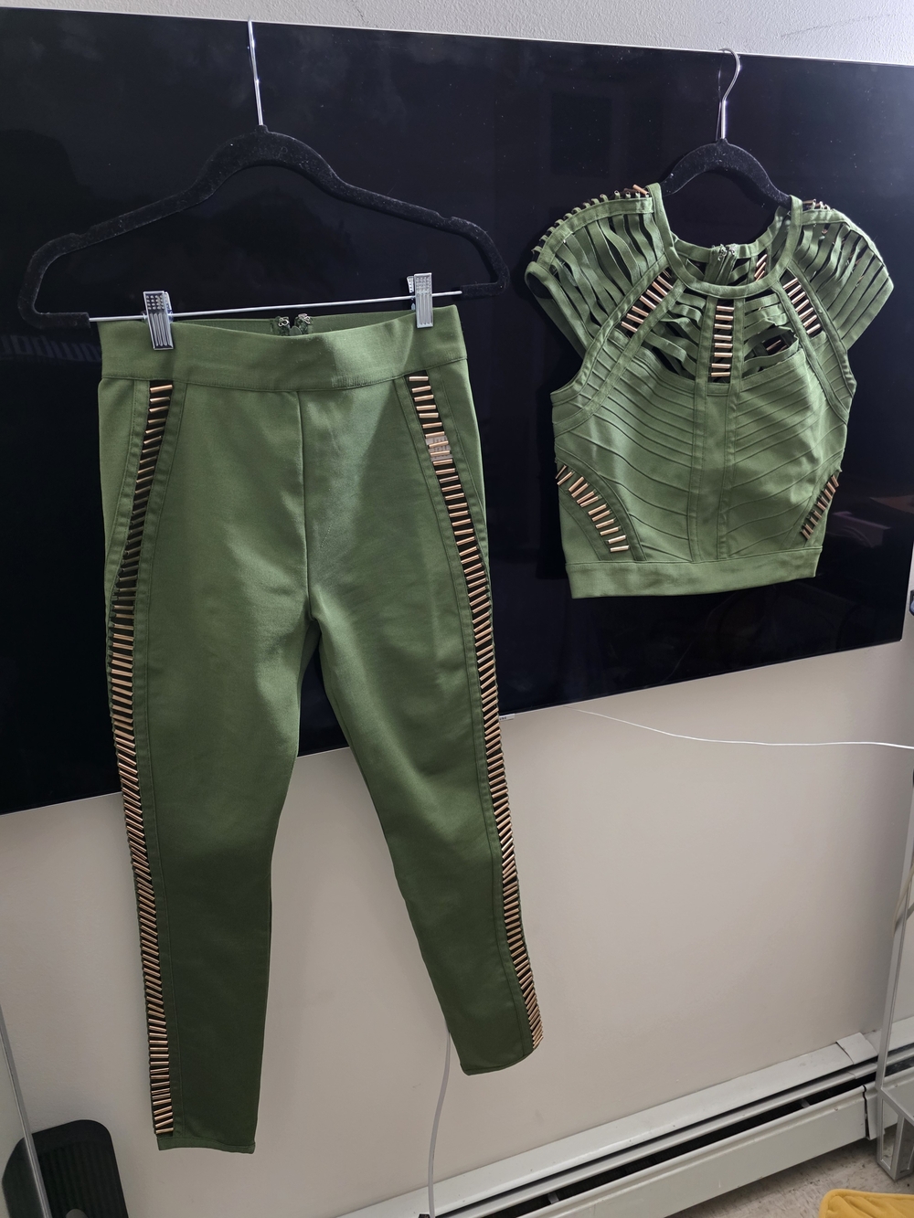 Olive Green Cutout Crop Top & Slim Pants Set